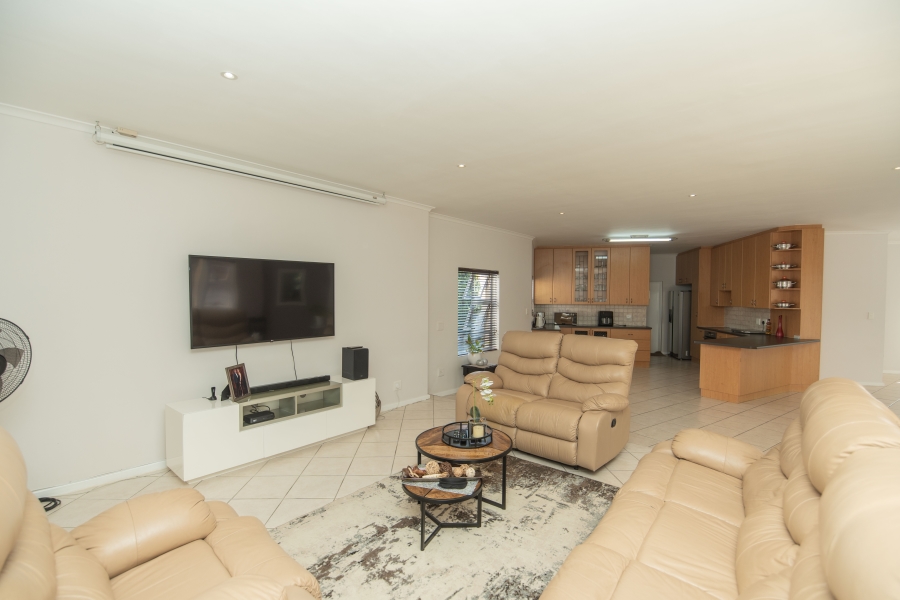 4 Bedroom Property for Sale in Summerstrand Eastern Cape
